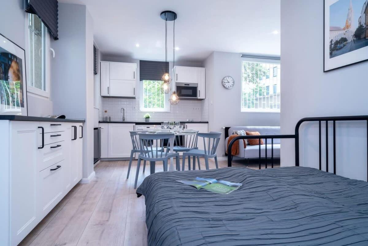 Super Central New Apartment With Air Conditioning Будапеща Екстериор снимка